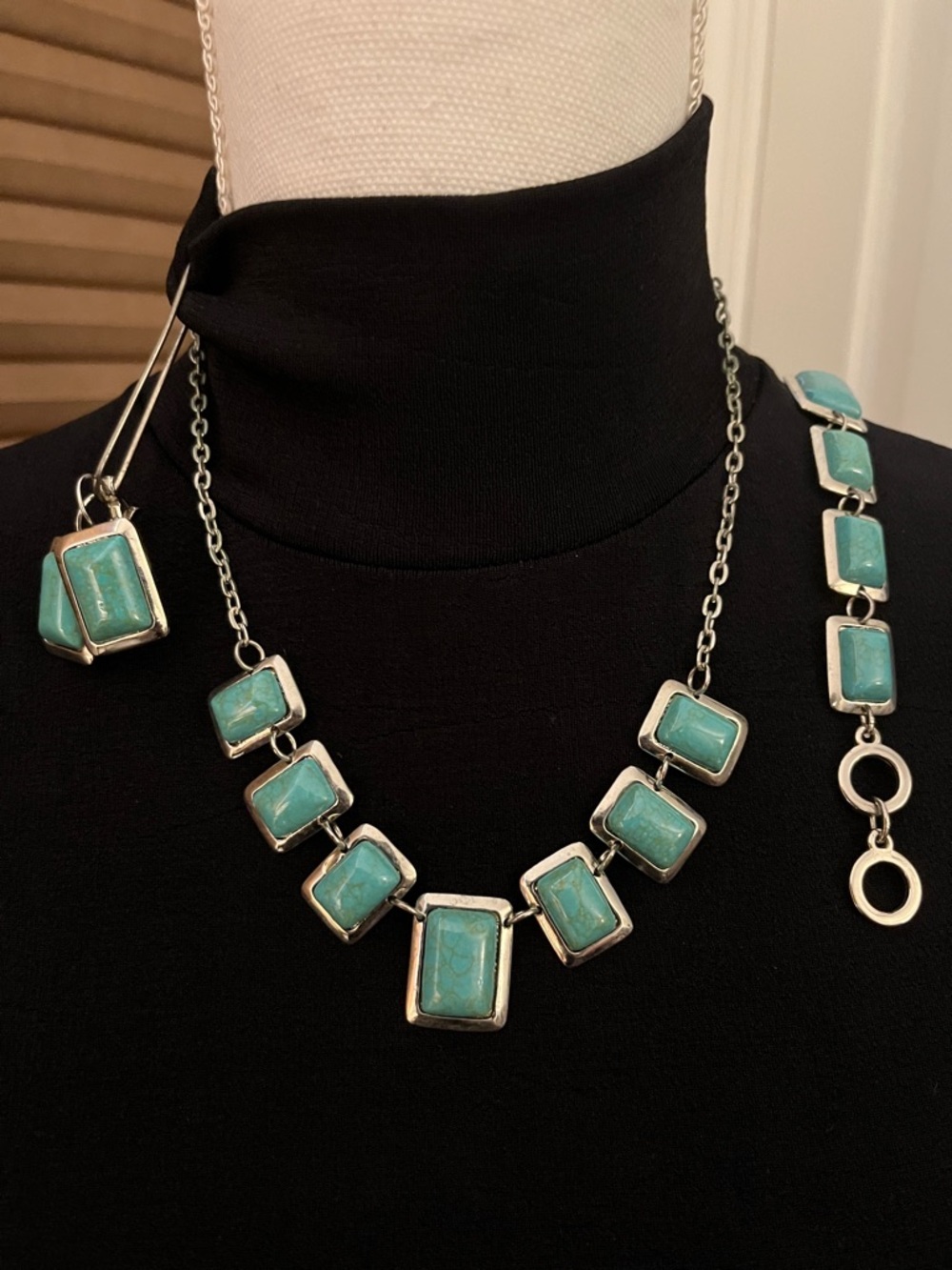 Faux Turquoise Stone, Silver Tone Necklace, Bracelet & Earrings Set